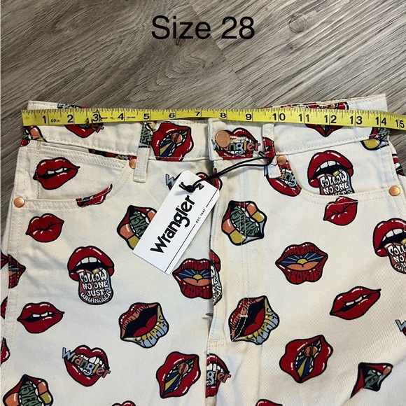 Wrangler Barrel 652 High Rise Read My Lips Jeans NWT - Picture 9 of 16